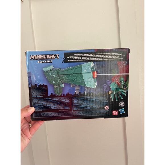 Nerf super soaker Minecraft glow squid spray toy - Picture 2 of 2